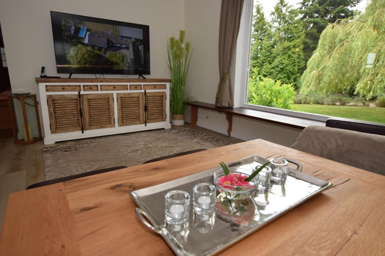 Landhaus Hideaway Mit Aussenpool, Sauna Und Kamin Bosau Екстериор снимка