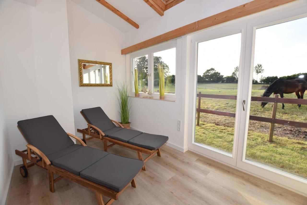 Landhaus Hideaway Mit Aussenpool, Sauna Und Kamin Bosau Екстериор снимка
