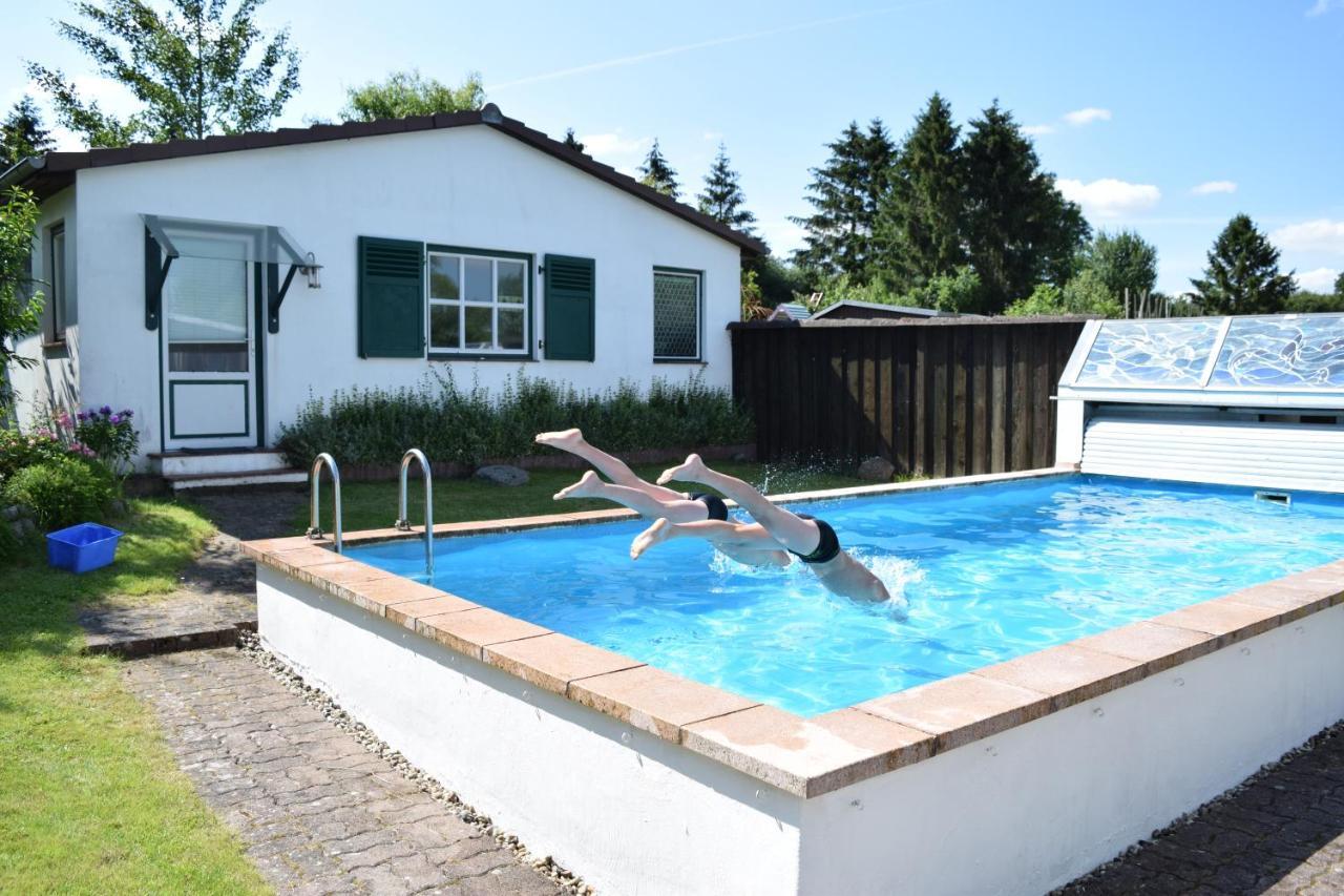 Landhaus Hideaway Mit Aussenpool, Sauna Und Kamin Bosau Екстериор снимка